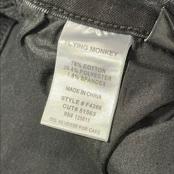 Flying Monkey Black Distressed Ankle Cropped Jeans Women 30 Never worn! NWOT - Picture 13 of 13